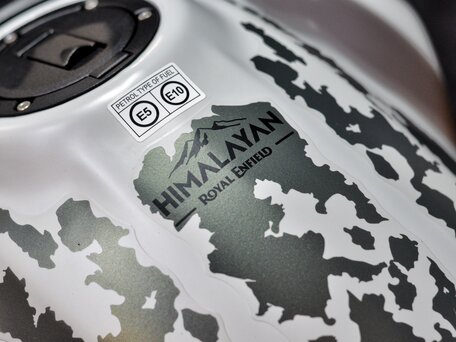 2025 Royal Enfield Himalayan, чёрный, 610000 рублей, вид 3