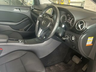 2014 Mercedes-Benz B-Класс 180 II (W246), серебристый, 1240000 рублей, вид 5