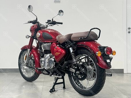 2025 Royal Enfield Classic 350, красный, 502000 рублей, вид 4