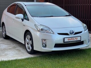 2010 Toyota Prius III (XW30), белый, 1000000 рублей, вид 1