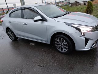 2021 Kia Rio IV Рестайлинг, серый, 1690000 рублей, вид 5