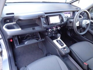 2020 Honda Fit IV, серебристый, 1100000 рублей, вид 5