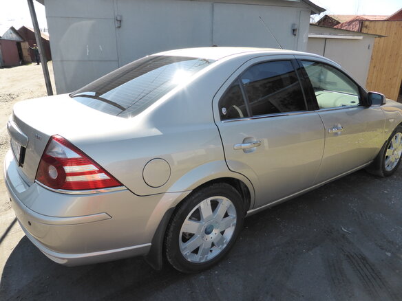 2005 Ford Mondeo III Рестайлинг, золотистый - вид 2