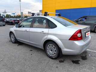 2008 Ford Focus II Рестайлинг, серебристый, 490000 рублей, вид 5
