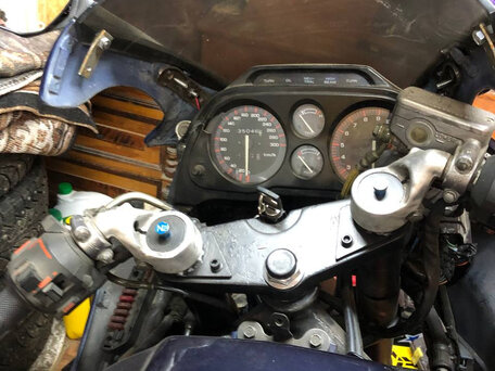 1987 Honda CBR 750, серебристый, 300000 рублей, вид 4