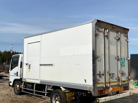 2009 Isuzu Elf (N-series), белый, 1700000 рублей, вид 4