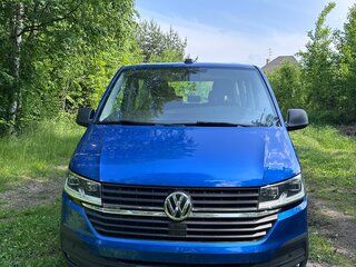 2020 Volkswagen Multivan T6 Рестайлинг, синий, 5510000 рублей, вид 3