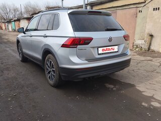 2019 Volkswagen Tiguan II, серый, 3000000 рублей, вид 2