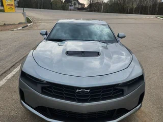 2023 Chevrolet Camaro SS VI Рестайлинг, серый, 3600000 рублей, вид 4