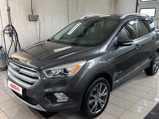 2017 Ford Kuga II Рестайлинг, серый, 1850000 рублей, вид 1
