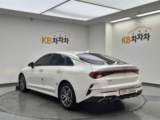 2021 Kia K5 LPi III, белый, 1890000 рублей, вид 4