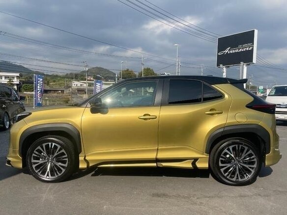 2022 Toyota Yaris Cross I, золотистый - вид 4