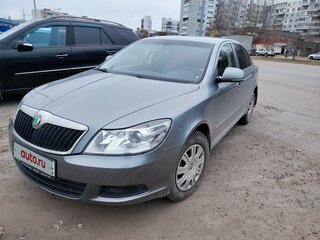 2013 Skoda Octavia II (A5) Рестайлинг, серый, 730000 рублей, вид 1