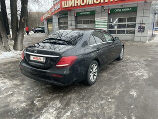 2018 Mercedes-Benz E-Класс 200 V (W213, S213, C238), чёрный, 1700000 рублей, вид 3