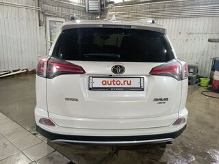 2016 Toyota RAV4 IV (XA40) Рестайлинг, белый, 2540000 рублей, вид 5