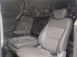 2011 Hyundai Grand Starex I, серый, 1500000 рублей, вид 3