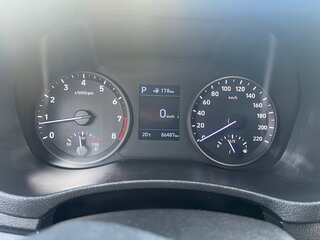 2019 Hyundai Solaris II, чёрный, 1400000 рублей, вид 5