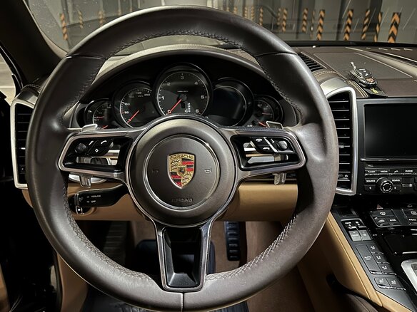 2014 Porsche Cayenne Diesel II Рестайлинг (958), чёрный, 5400000 рублей - вид 9