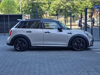 2021 Mini Hatch Cooper III (F55/F56) Рестайлинг 2, серый, 3500000 рублей, вид 5