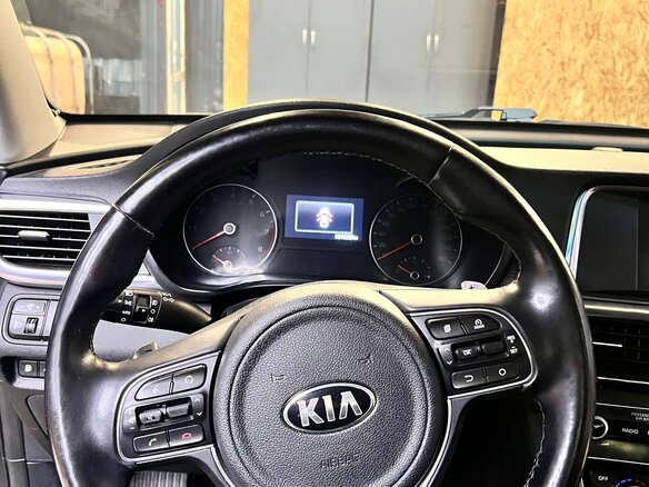 2017 Kia Optima IV, чёрный, 2100000 рублей - вид 9