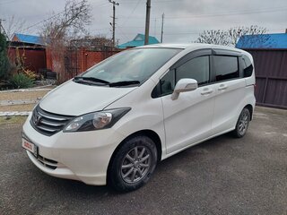 2010 Honda Freed I, белый, 1130000 рублей, вид 1