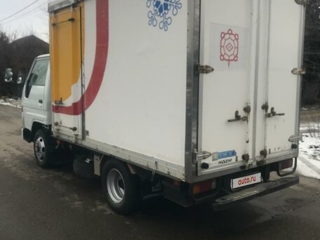 1998 Toyota Dyna, белый, 940000 рублей, вид 3