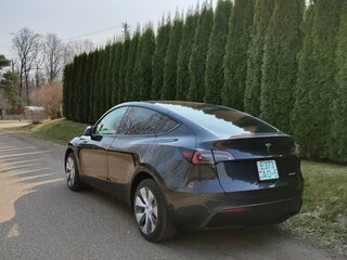 2024 Tesla Model Y Long Range Dual Motor I, серый, 3400000 рублей, вид 5