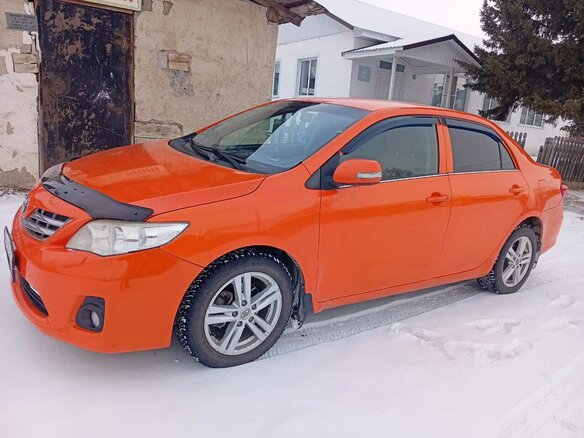 2010 Toyota Corolla X (E140, E150), оранжевый, 979500 рублей