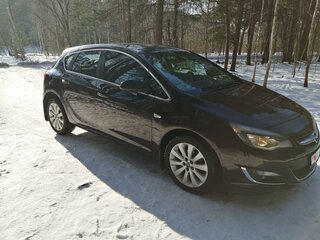 2013 Opel Astra J Рестайлинг, коричневый, 828000 рублей, вид 3
