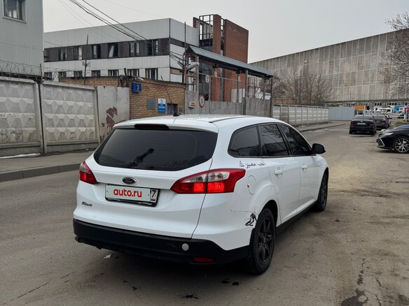 2014 Ford Focus III, серебристый, 700000 рублей - вид 4