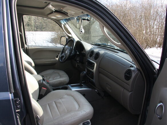 2002 Jeep Liberty (North America) I, серый - вид 3
