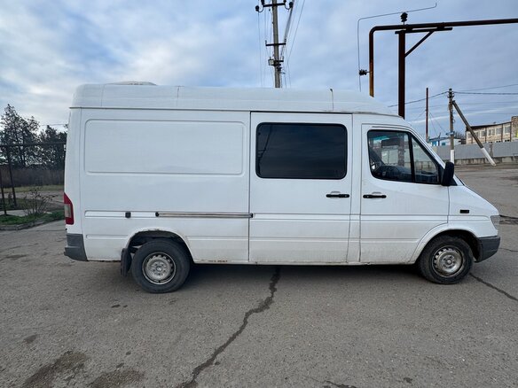 1998 Mercedes-Benz Sprinter, белый, 950000 рублей - вид 1