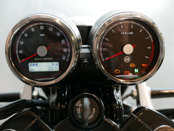 2025 Royal Enfield Interceptor 650, чёрный, 690000 рублей - вид 6