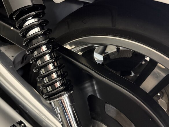 2011 Harley-Davidson V-Rod Muscle, розовый, 1300000 рублей - вид 8