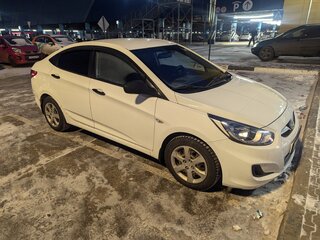 2014 Hyundai Solaris I, белый, 815000 рублей, вид 4
