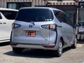 2019 Toyota Sienta II Рестайлинг, серебристый, 1140000 рублей - вид 4