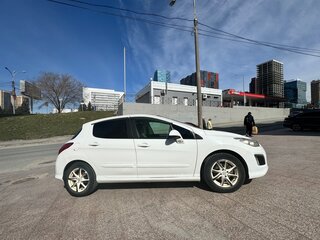 2011 Peugeot 308 I Рестайлинг, белый, 700000 рублей, вид 5