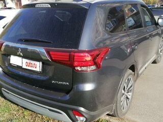 2019 Mitsubishi Outlander III Рестайлинг 3, серый, 2360000 рублей, вид 4