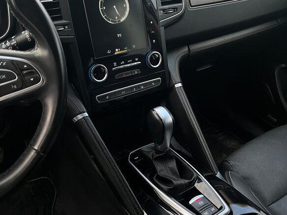 2019 Renault Koleos II Рестайлинг, серебристый, 1900000 рублей - вид 19