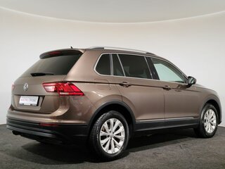 2018 Volkswagen Tiguan II, коричневый, 1730000 рублей, вид 5