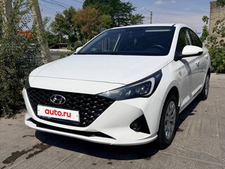 2021 Hyundai Solaris II Рестайлинг, белый, 1500000 рублей, вид 1