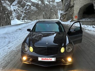 2008 Mercedes-Benz E-Класс 500 III (W211, S211) Рестайлинг, чёрный, 1980000 рублей, вид 2