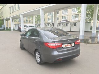2012 Kia Rio 5-speed III, серый, 850000 рублей, вид 5