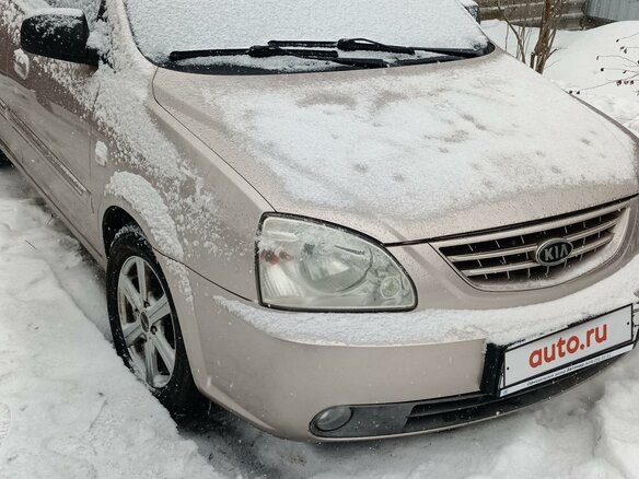 2004 Kia Carens I (RS) Рестайлинг, золотистый, 350000 рублей