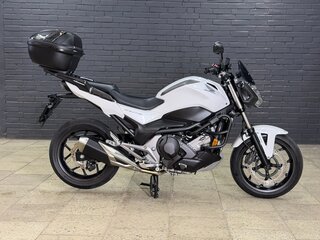 2016 Honda NC 750S, белый, 695000 рублей, вид 3