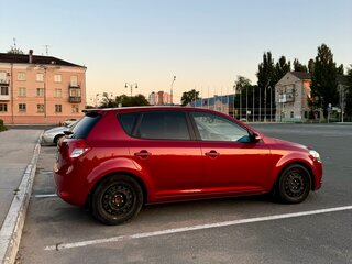 2011 Kia Ceed I Рестайлинг, красный, 750000 рублей, вид 5