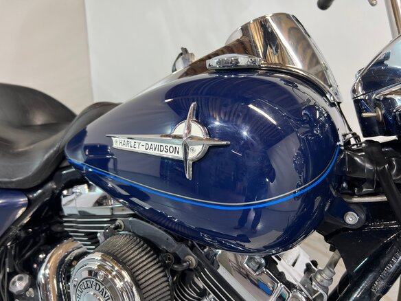 2010 Harley-Davidson Road King, синий, 610000 рублей - вид 15