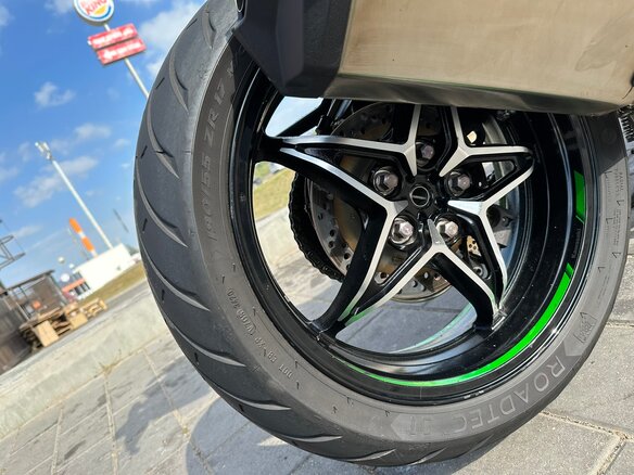 2020 Kawasaki Ninja H2 SX, зелёный, 1200000 рублей - вид 16