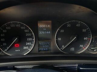 2004 Mercedes-Benz C-Класс 180 II (W203), серебристый, 600000 рублей, вид 4