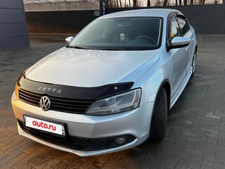 2011 Volkswagen Jetta VI, серебристый, 720000 рублей, вид 3